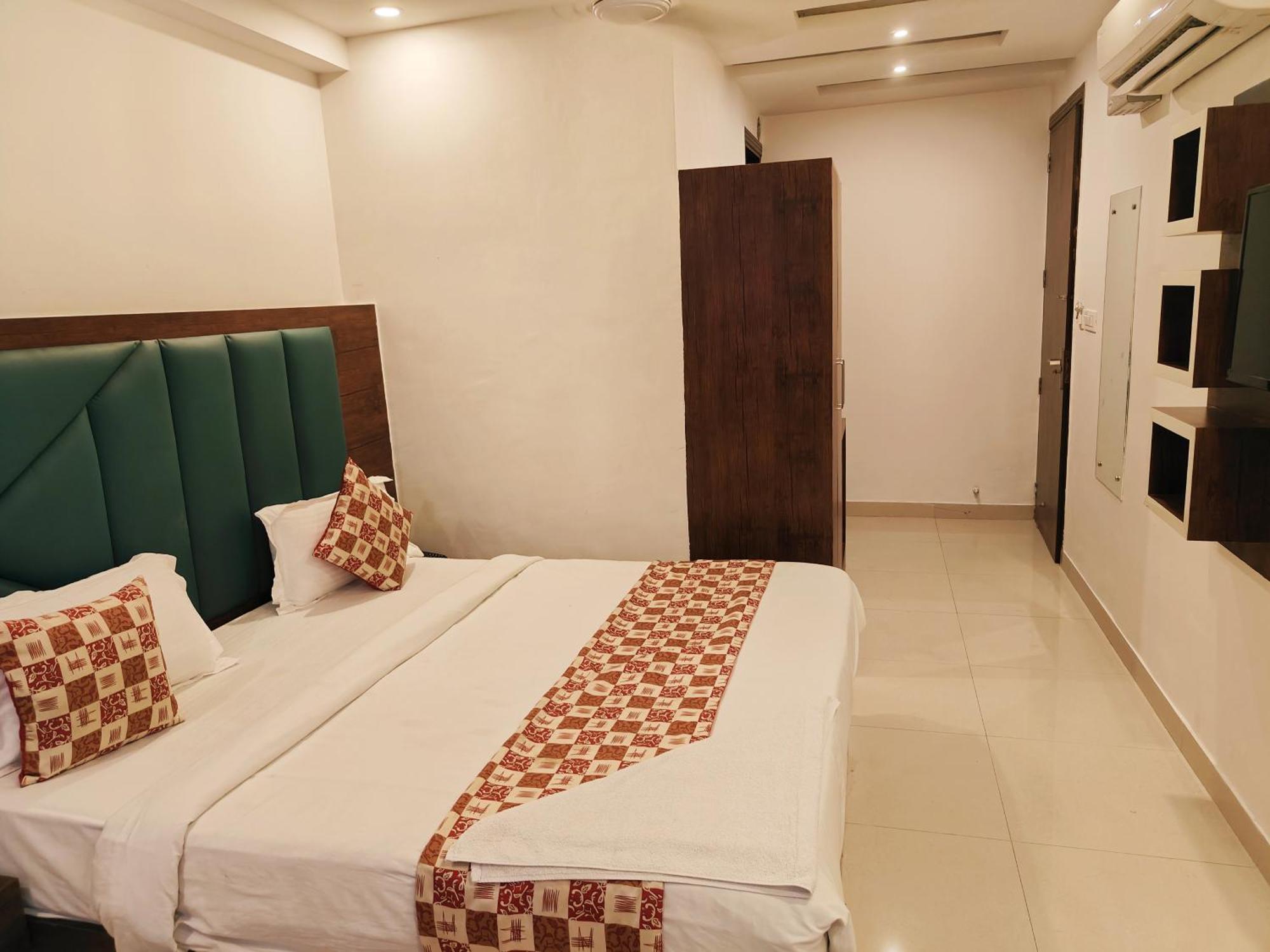 Grand Tela Near Igi Airport Delhi 4* New Delhi