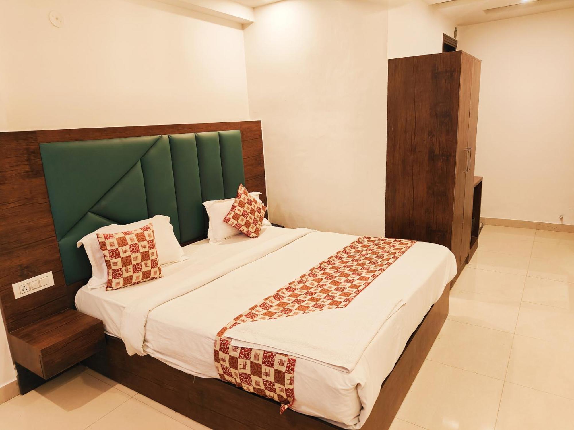 Grand Tela Near Igi Airport Delhi Hotel New Delhi